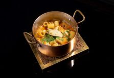 JNcQUOI Avenida x Gigi: cozinha algarvia no coração de Lisboa