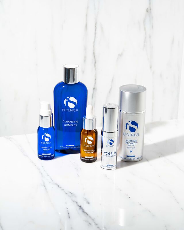 Alguns produtos essenciais de marca iS Clinical