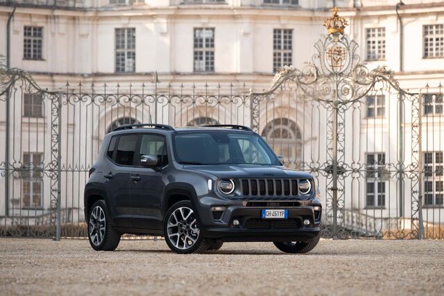 É o primeiro Jeep a ser fabricado exclusivamente fora dos EUA.