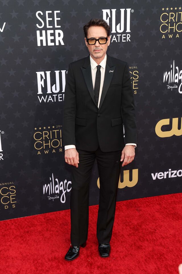 Robert Downey Jr em Saint Laurent.