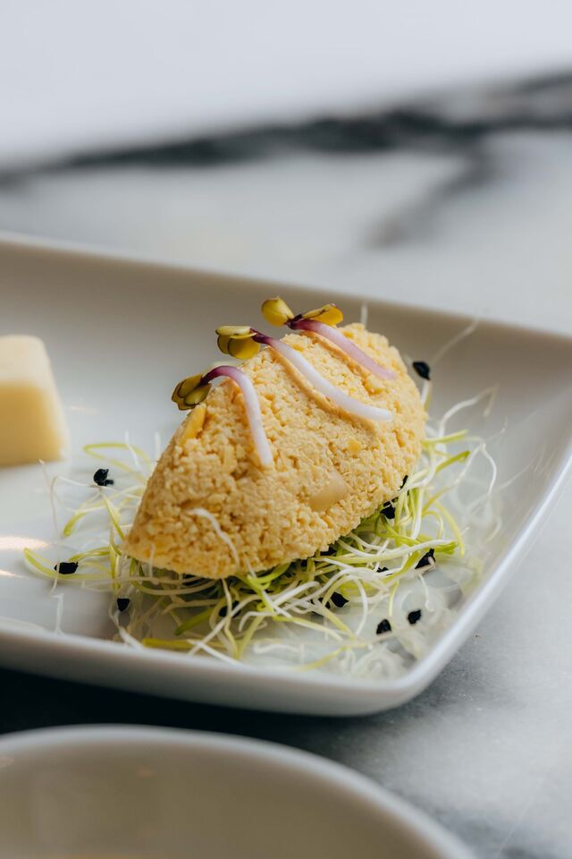 Neste restaurante, com alta pontuação nos ratings que o avaliam, apenas têm lugar peças de origem 100% portuguesa e DOP (denominação de origem protegida).