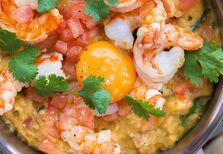 Receita. Açorda da Camarão com coentros frescos do chef Vítor Sobral