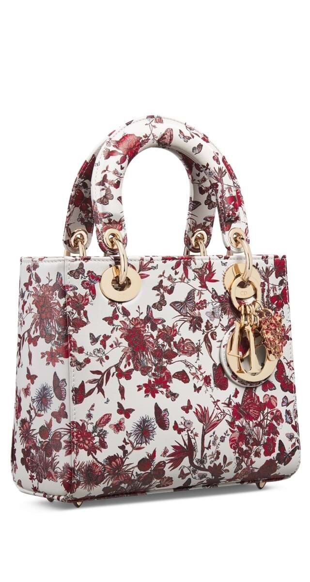 Carteira Lady Dior My ABCDior em pele com estampado Le coeur des Papillons, €5300, Dior.