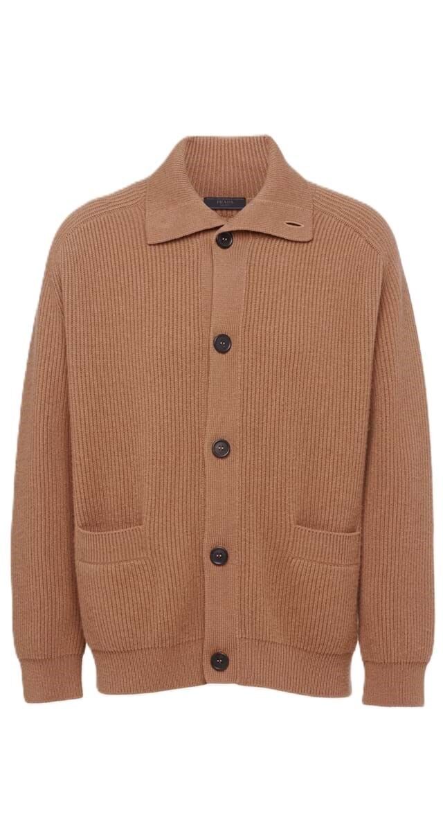 Cardigan em cachemira, €3500, Prada.