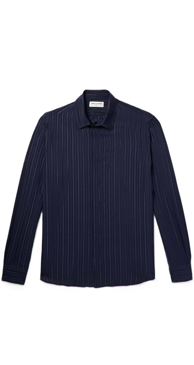 Camisa em seda, €1290, Saint Laurent.