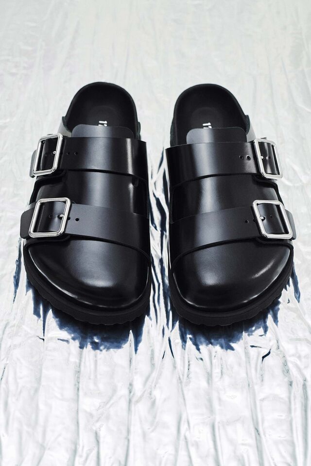 Modelo 222 West, €480.