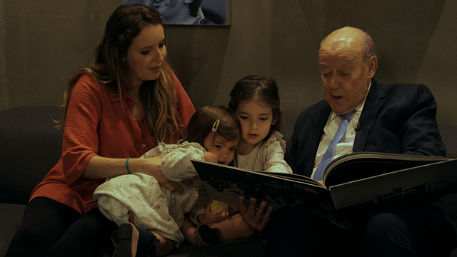 Jorge Nuno Pinto da Costa numa viagem pelas ruas da memória