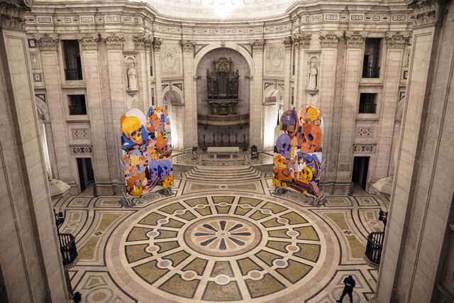 A instalação convida os visitantes a refletirem sobre a noção de tempo e transcendência da vida, bem como sobre o cruzamento entre arte e património.