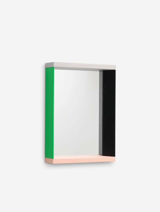 Os Colour Frame Mirrors, projetados pela designer Julie Richoz, trazem uma abordagem lúdica e contemporânea aos espelhos tradicionais.