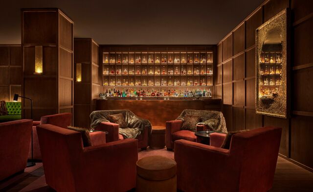 O Punch Room, outra imagem de marca dos Edition, que oferece sempre um speakeasy, um bar meio secreto ou, pelo menos, mais escondido e intimista.