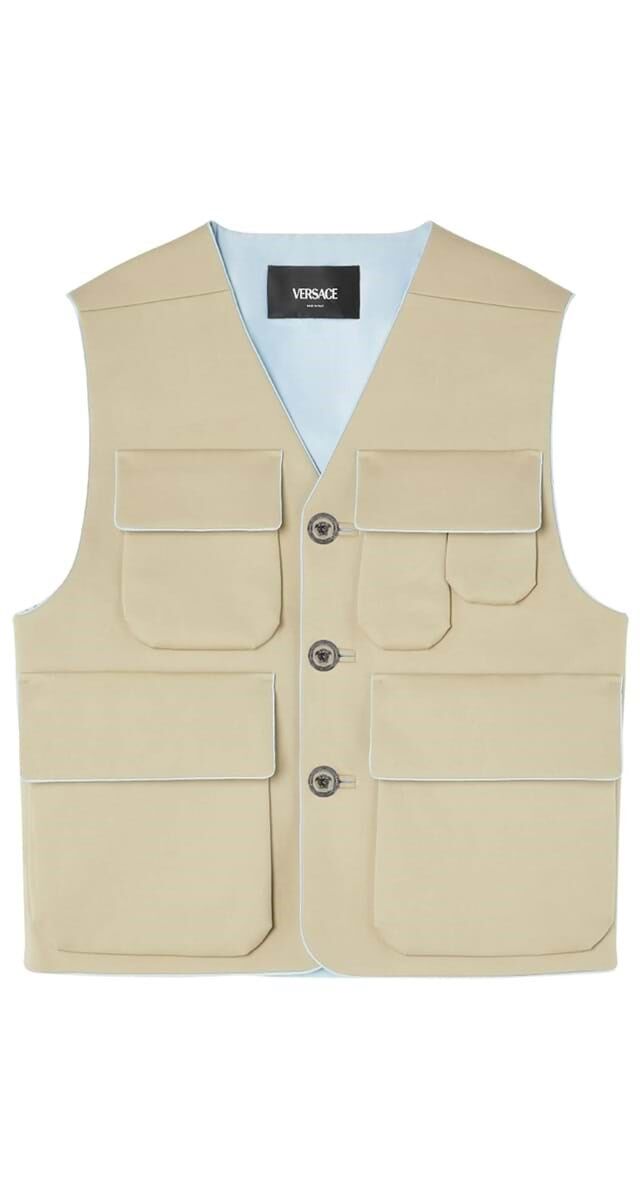 Colete em gabardine de algodão acolchoado, €1600, Versace.