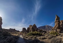Guia Tenerife: terra de vulcões, florestas laurissilva e praias de areia preta