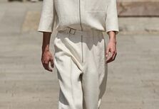 Peça única. Como os jumpsuits se apoderaram do closet de verão