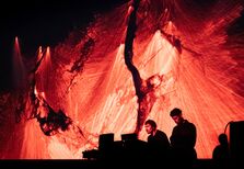 Debater tecnologia, arte contemporânea e música