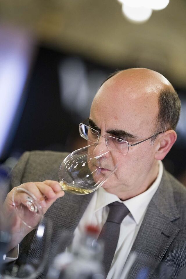 Luís Costa da Revista de Vinhos - A Essência do Vinho.