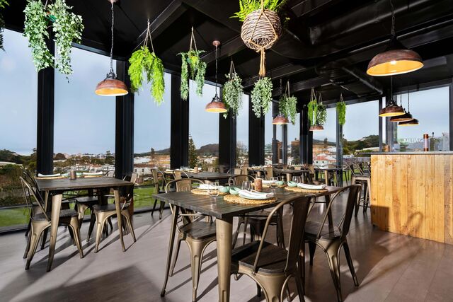 "As minhas tarefas variam muito consoante as necessidades do dia-a-dia do hotel e também porque acumulo três funções: proprietária, diretora geral e diretora de vendas & marketing."