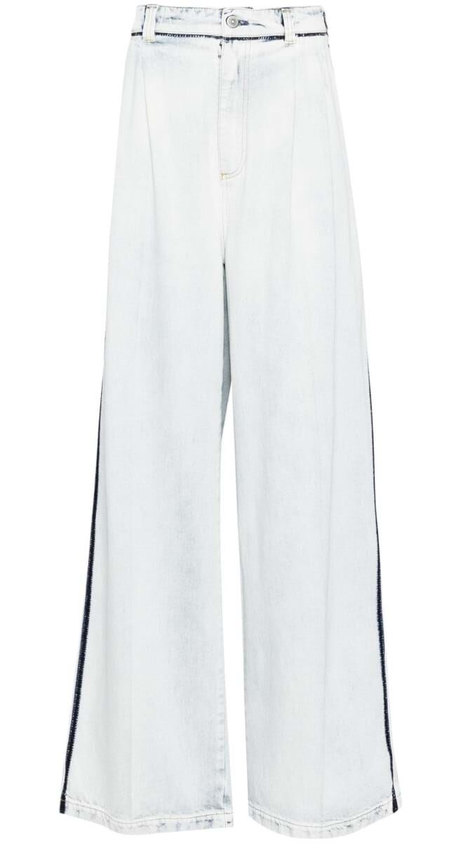 Calças Memory Of em ganga, €1090, Maison Margiela.