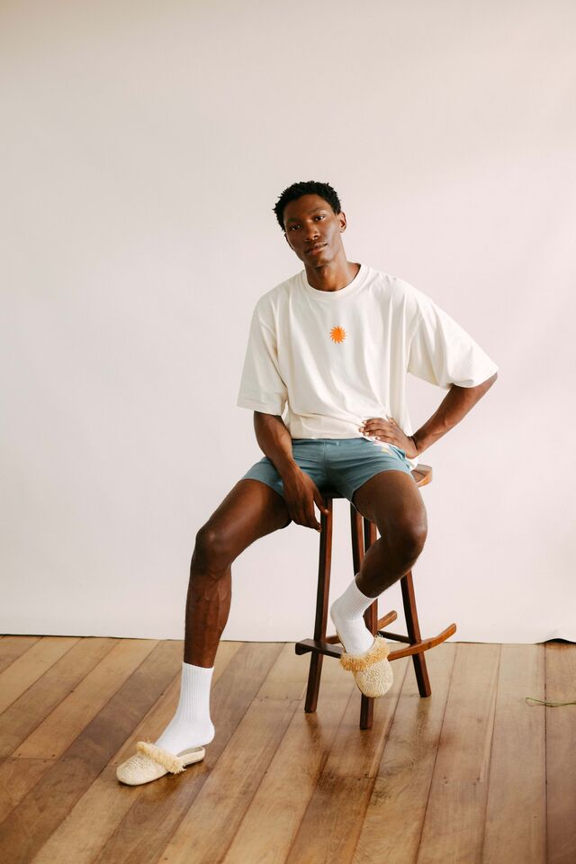 T-shirts, confeccionadas em 100% algodão
