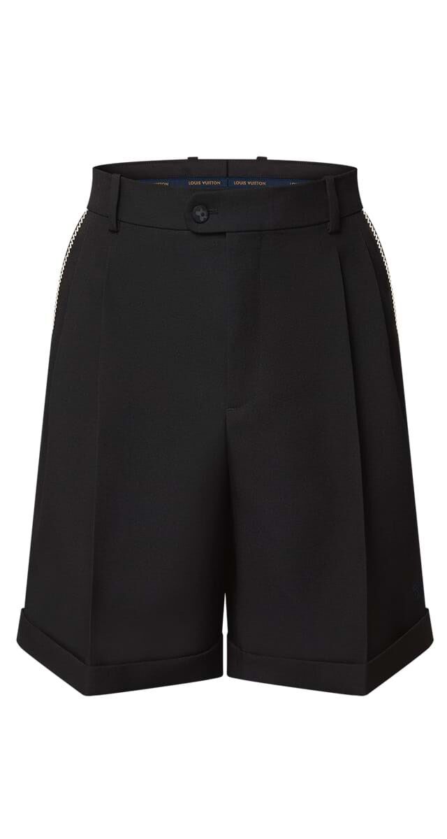 Calções em lã fria, €990, Louis Vuitton.