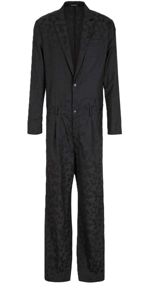 Macacão em jacquard de cetim, €1050, Emporio Armani.