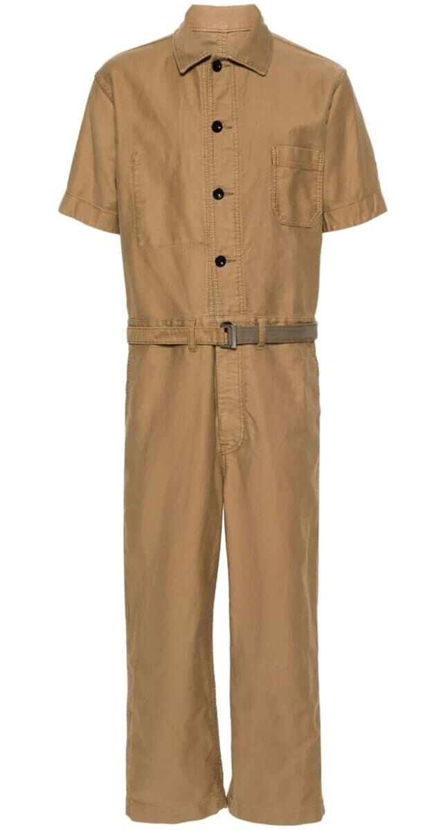 Macacão em linho, €1297, Sacai.