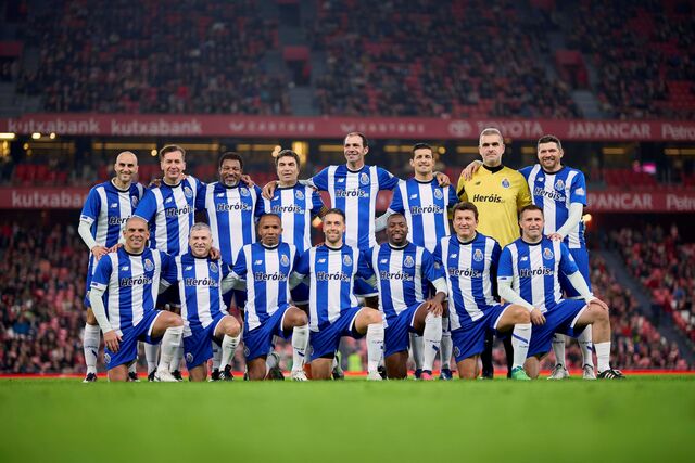 "Os portistas, com tudo o que lhes foi acontecendo de mal ao longo da época, têm ainda a possibilidade de contar, com algum ânimo, o tempo que falta para a final da Taça de Portugal."