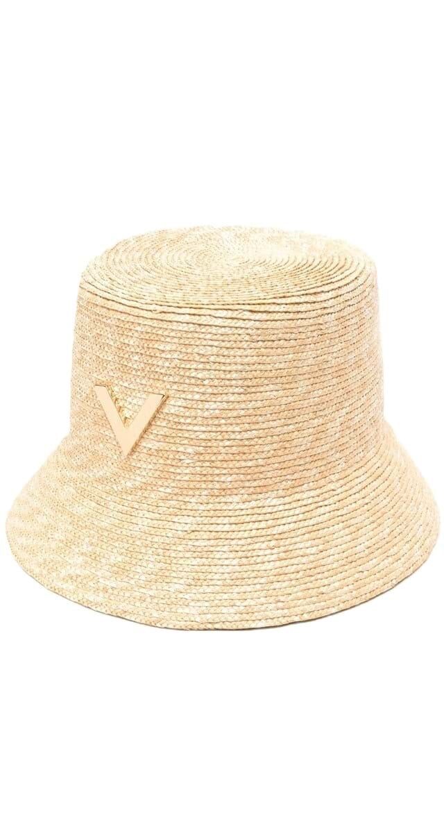 Chapéu VLogo em rafia, €600, Valentino Garavani na Stivali.