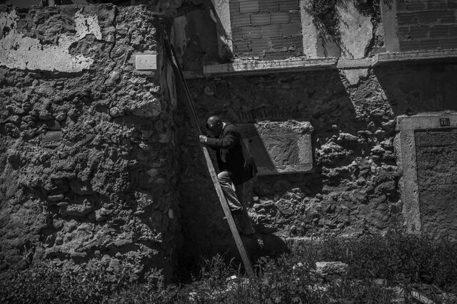 "Era uma casa muito engraçada, não tinha [porta] não tinha nada"