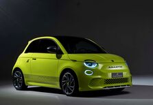 Abarth 500e: alguém viu passar uma bolinha amarela?