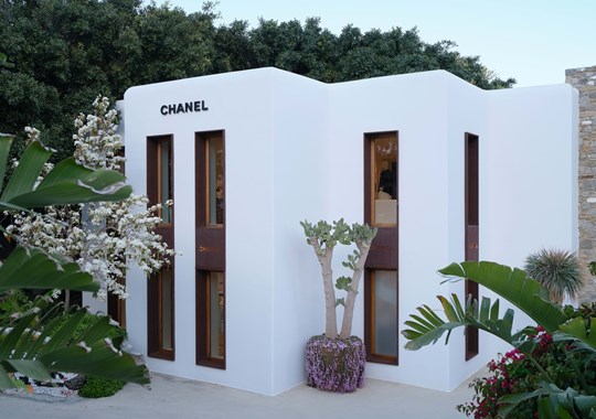 A Chanel volta a abrir boutique sazonal em Mykonos