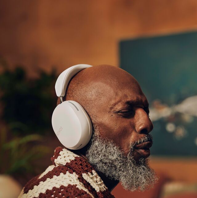 Os primeiros auscultadores da Sonos, são também wireless, embora permitam a possibilidade de usar o cabo USB-C, para ouvir e carregar, e até um Jack de 3,5 mm, para desfrutar nas viagens de avião.
