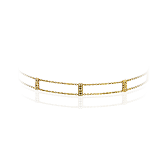 Gargantilha com design em formato de favo de mel, adornado com 70 diamantes (€3.250)