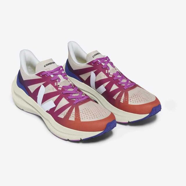 Sapatilhas Veja Condor 3, €180.