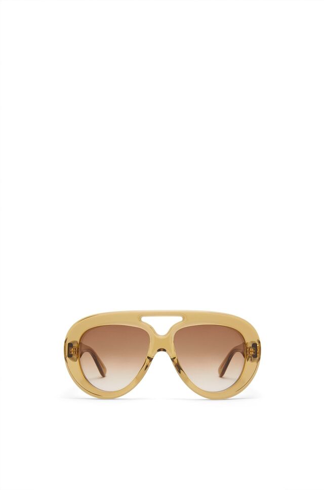 Óculos de sol, €270, Loewe.