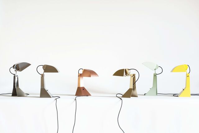 Cadeeiros E63, uma reedição do design de Umberto Riva, de 1963