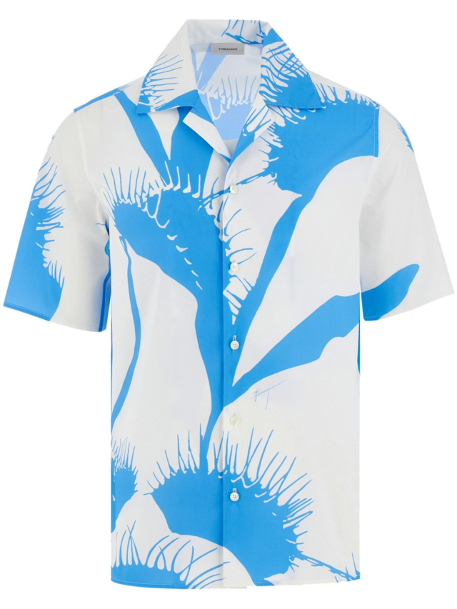 Camisa, €930, Ferragamo na Stivali.