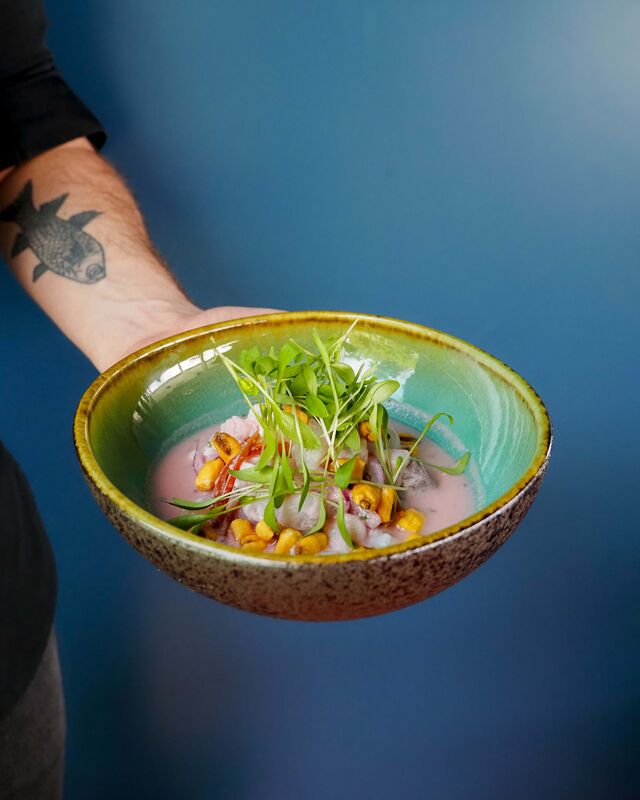 A ceviche é feita com corvina.