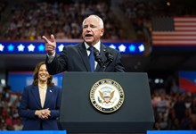 Quem é Tim Walz, o vice de Kamala Harris?