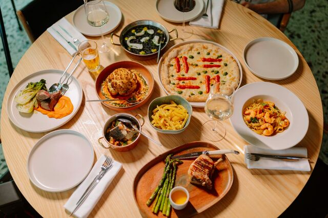 A ideia é oferecer uma experiência gastronómica diversificada, com pratos clássicos e opções mais criativas