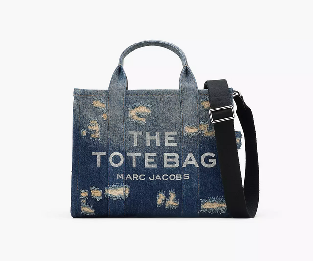 Tote bag The Rip and Repair, €550, Marc Jacobs.