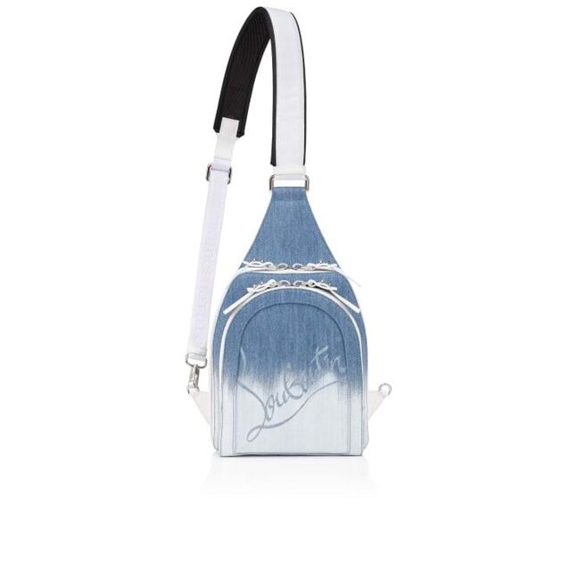 Mochila Loubifunk, €1490, Christian Louboutin.