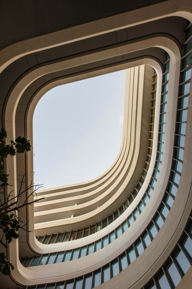 O centro foi desenhado pelo reconhecido arquiteto mexicano Sordo Madaleno e pelo designer de interiores Alejandro Escudero.