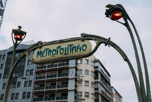 O design e beleza das estações de metro potenciam por vezes viagens a novas zonas de uma nova cidade.