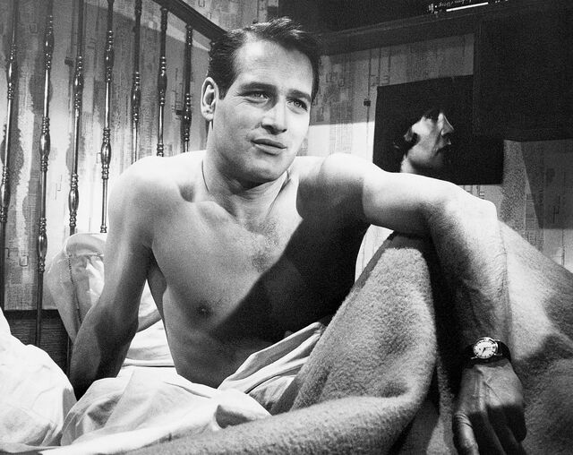 Marlon Brando gravou o próprio relógio no set de um filme.