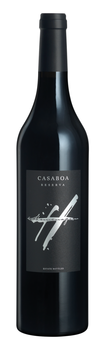 Joana Paes, proprietária e produtora na Quinta da Casaboa, explica que este vinho é "uma homenagem ao avô, João Ferreira dos Santos, fundador da quinta em 1958".