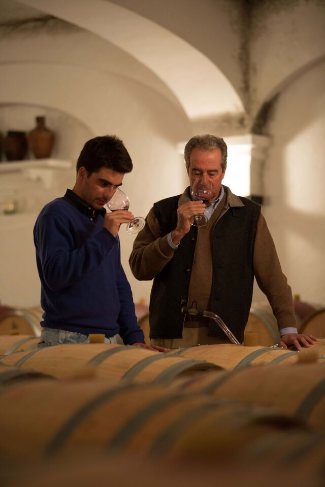 "Acabamos por jantar algumas vezes, ou em casa de um ou em casa do outro, e é impossível não falarmos um bocadinho sobre o negócio. Nem que seja bebermos um vinho e comentá-lo."