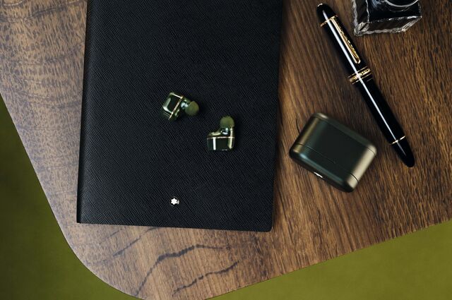 Montblanc MTB 03 True Wireless headphones