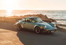 Porsche celebra 50 anos de 911 Turbo com exposição e relógio