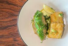 Receita: filetes de bacalhau de cura tradicional, migas de feijoca com couve portuguesa do chef Manuel Figueira 