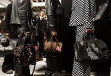 Pharrell Williams e Nigo reinventam a moda masculina na Louis Vuitton